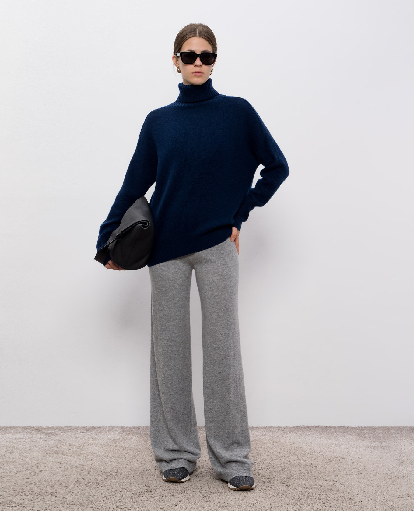 

Blue cashmere sweater Allude