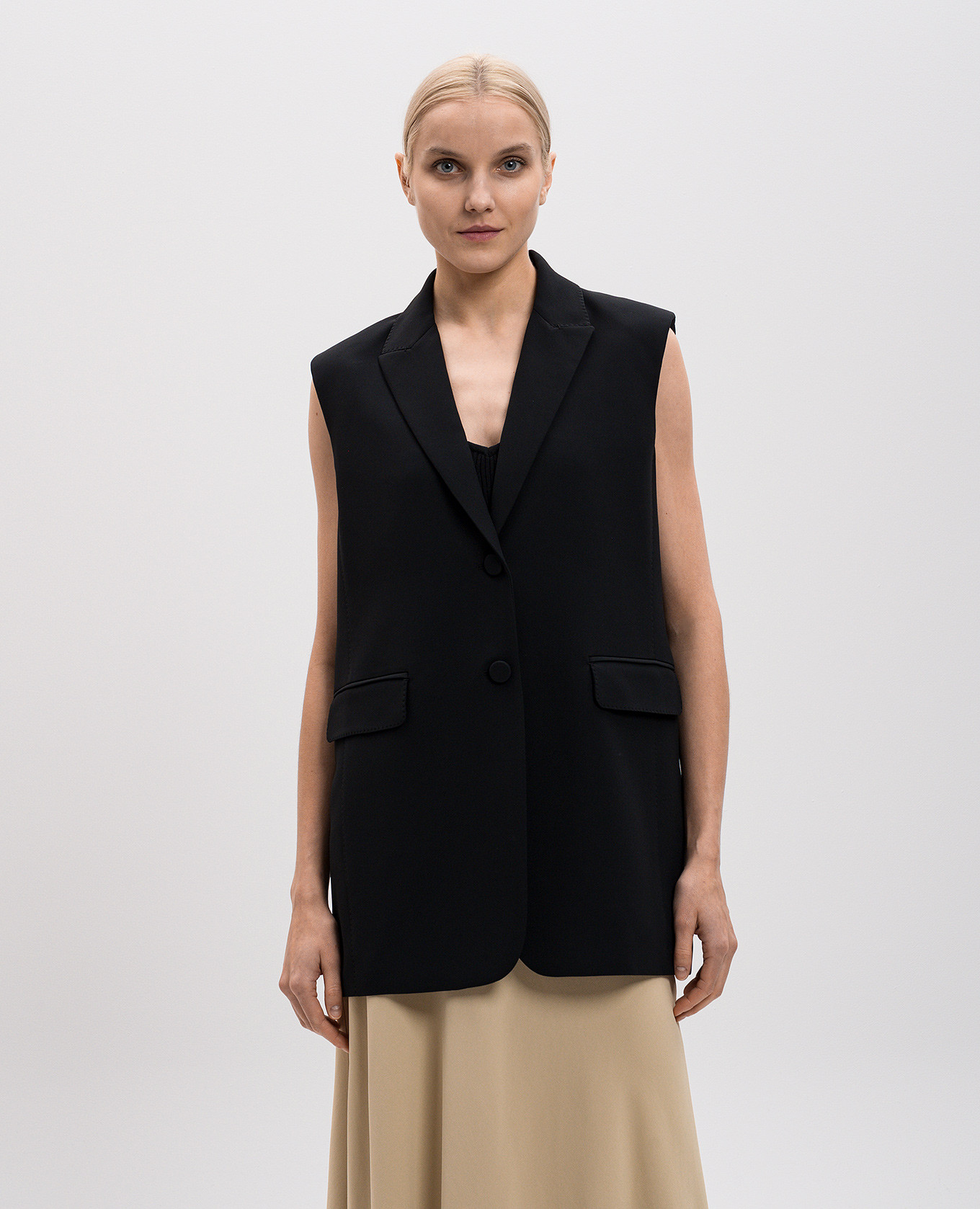 

Black vest with logo Agnona