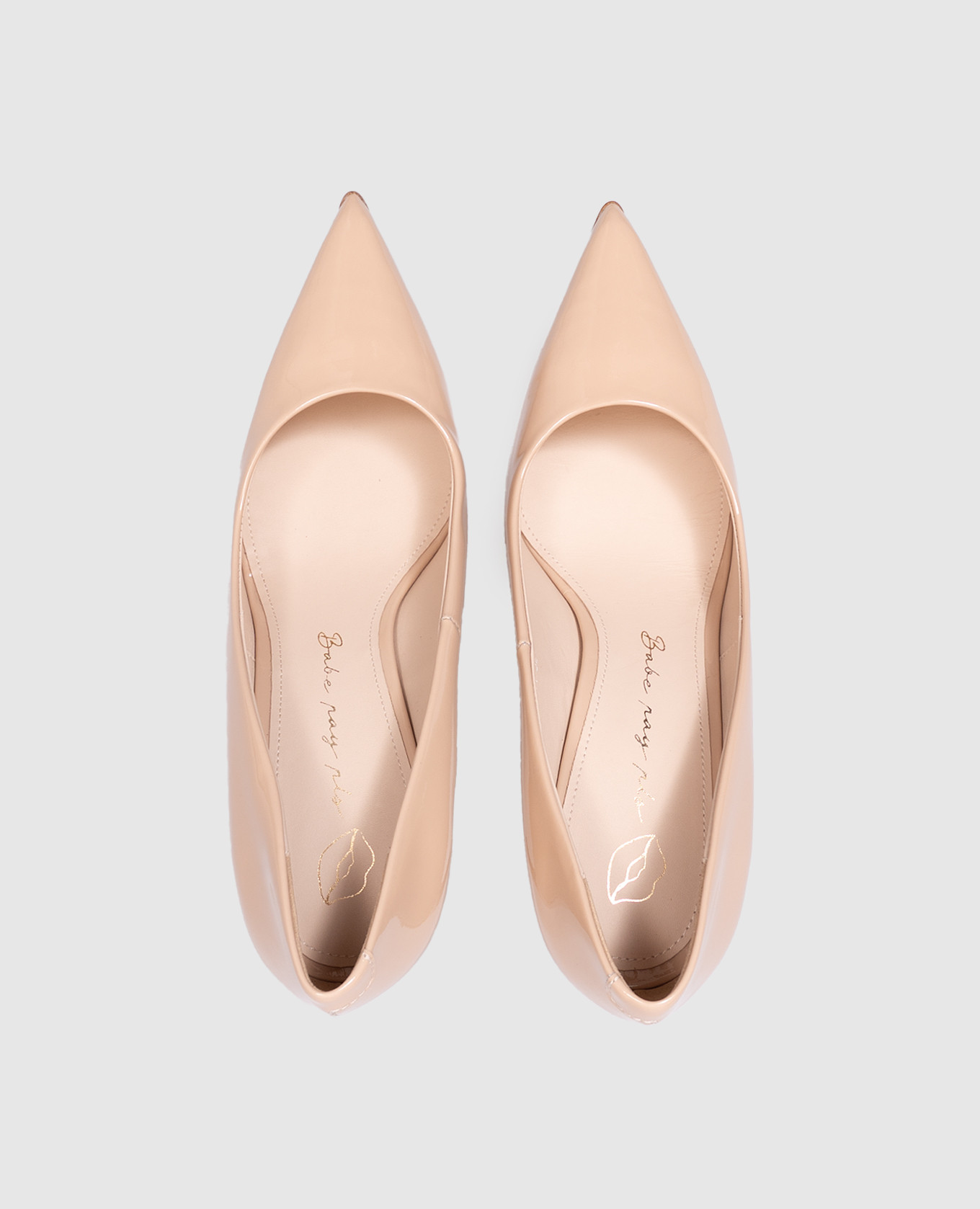 

Beige patent leather shoes Babe Pay Pls