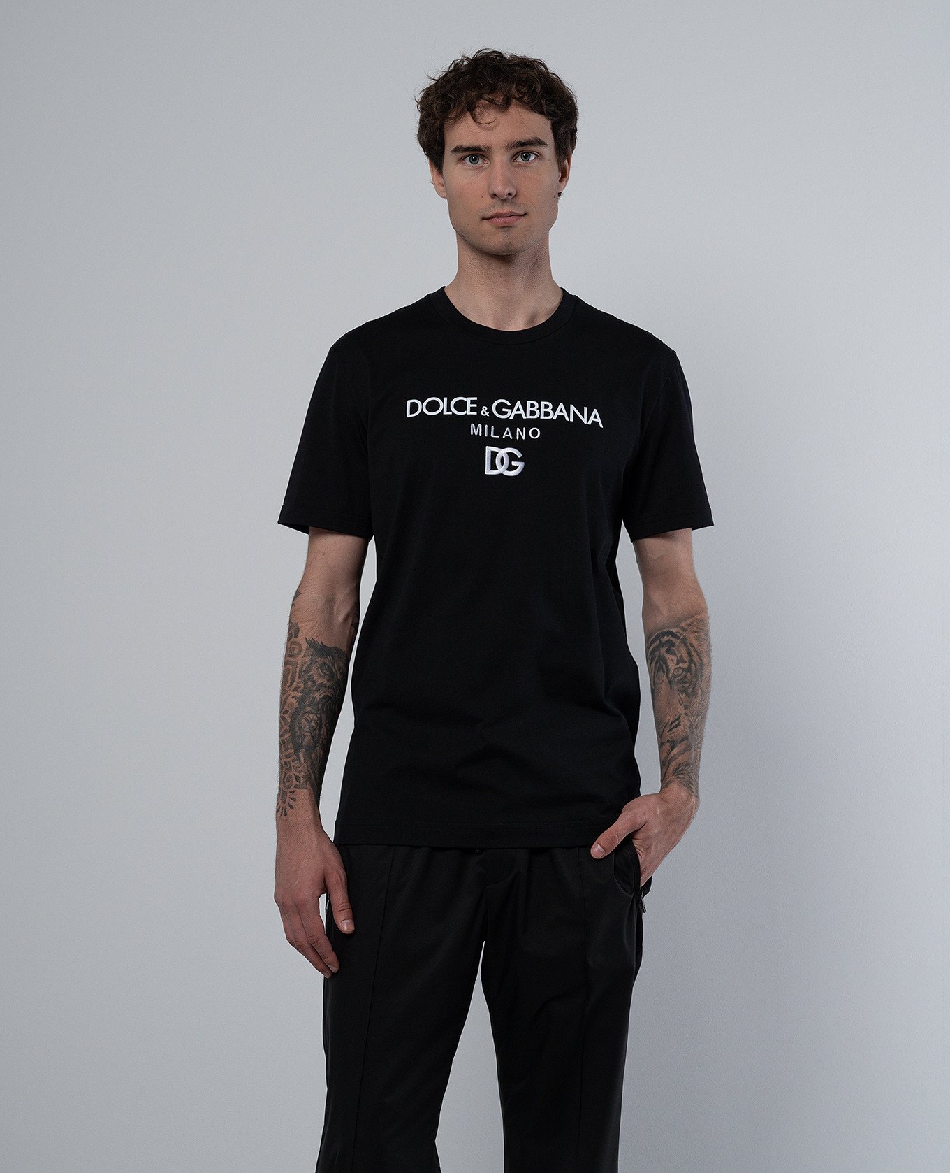 

Black t-shirt with logo print and embroidery Dolce&Gabbana