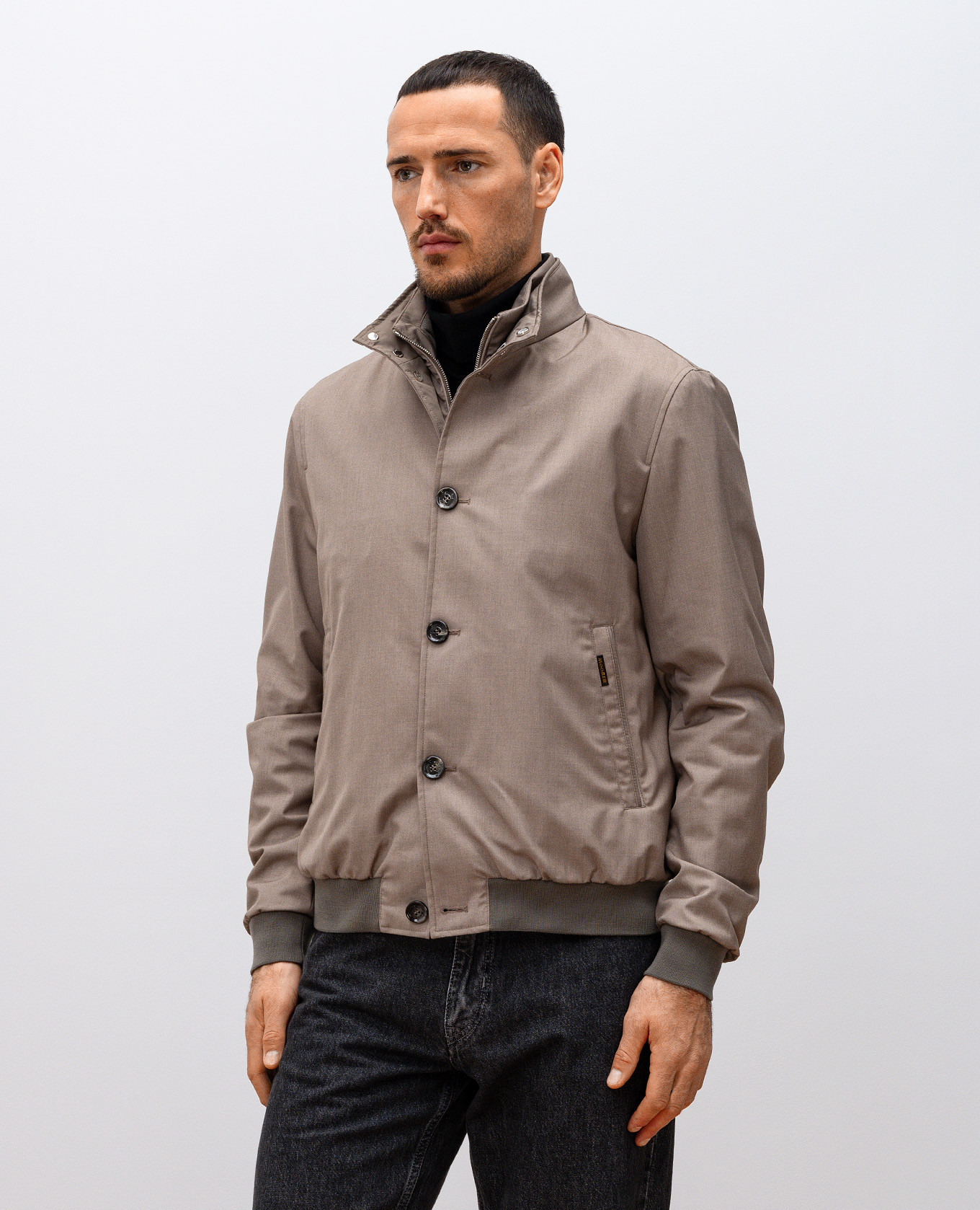 

Beige jacket BERNIE MooRER