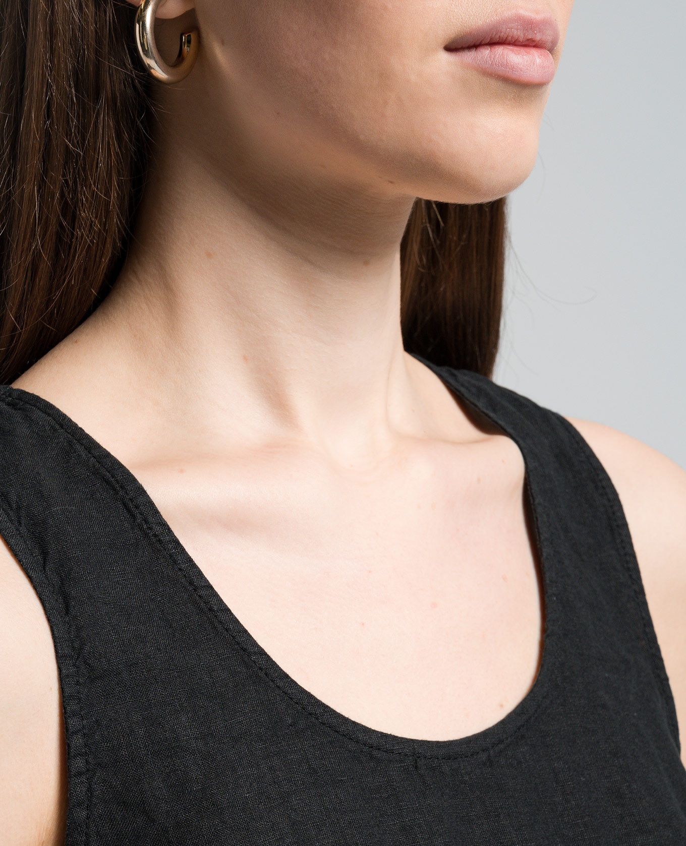 

Black linen top ANNECLAIRE