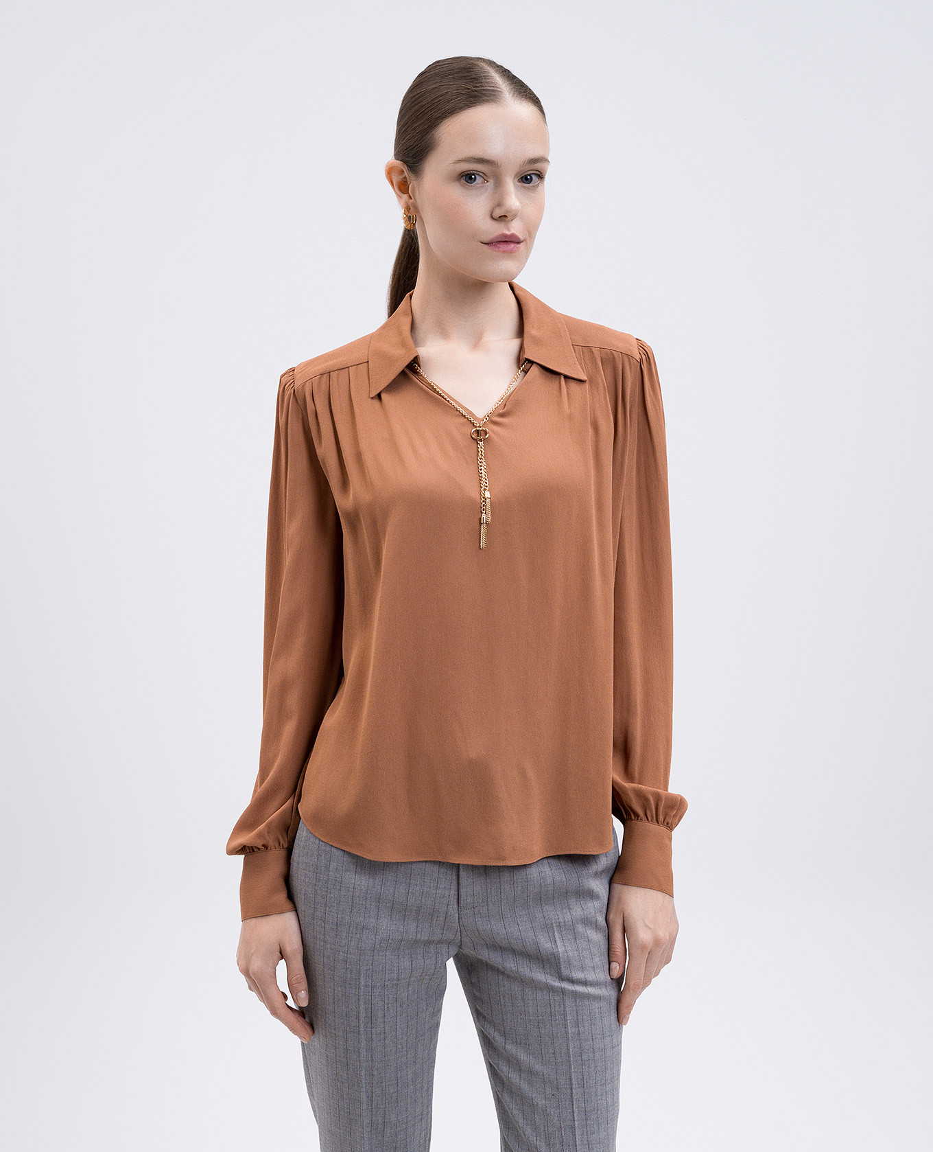 

Brown blouse with chain Twinset