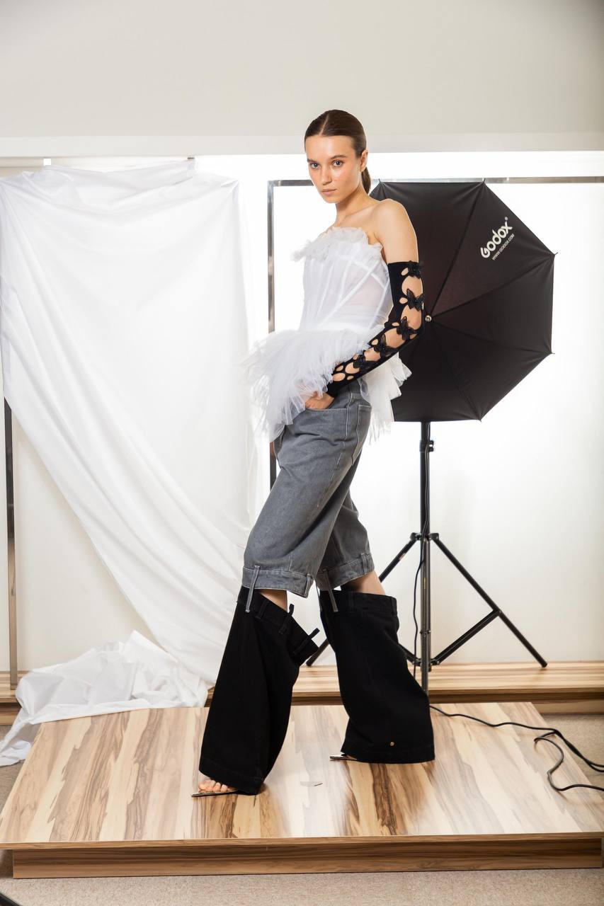 

Gray jeans with cutouts The Attico, Grey