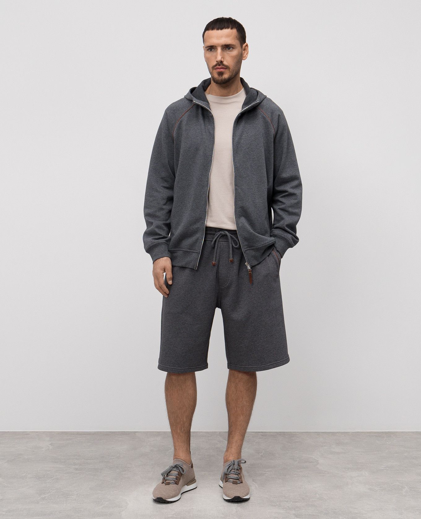 

Gray shorts Brunello Cucinelli, Grey