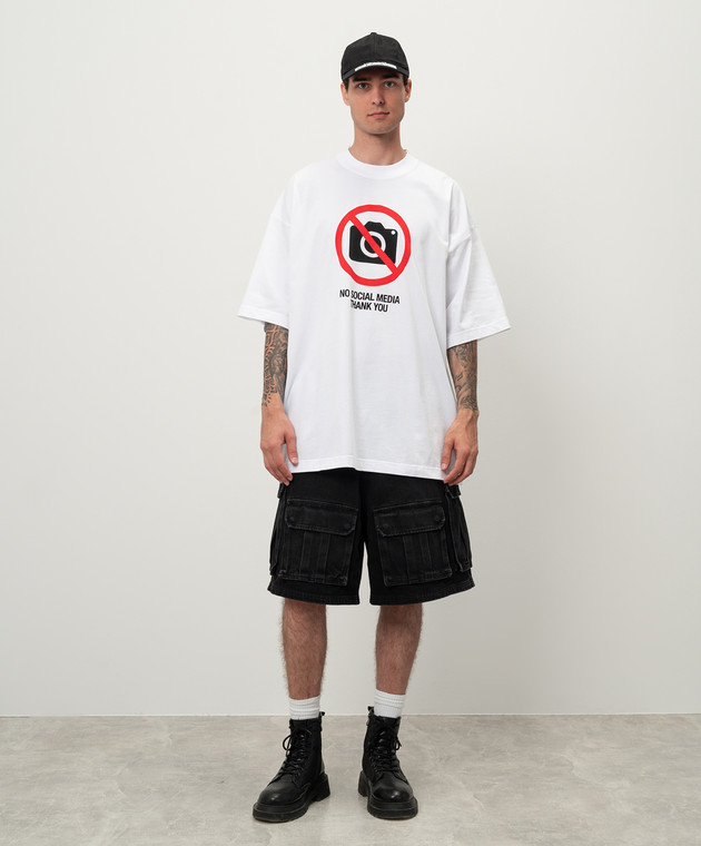 Vetements - White t-shirt with No social media print UA65TR120WM