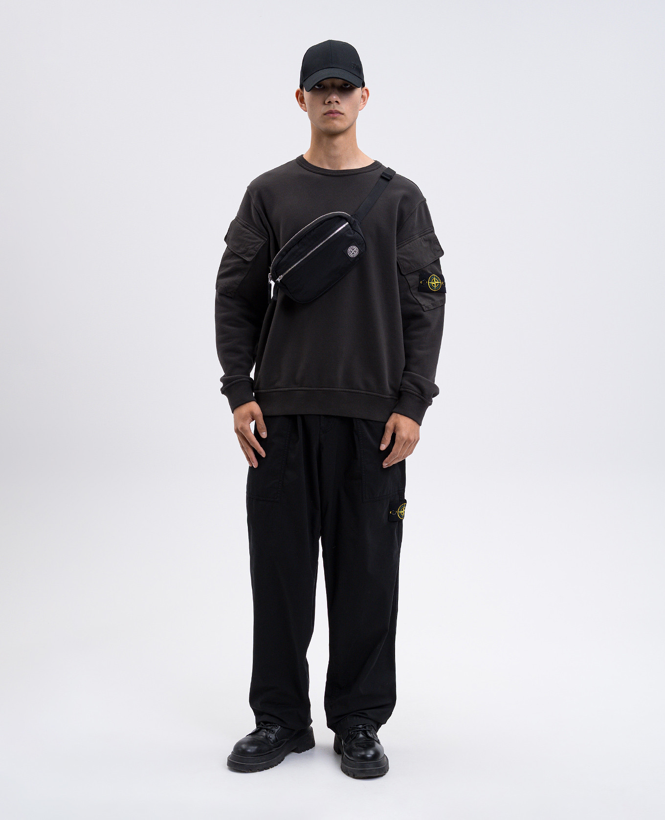 

Grey sweatshirt with logo patch Stone Island