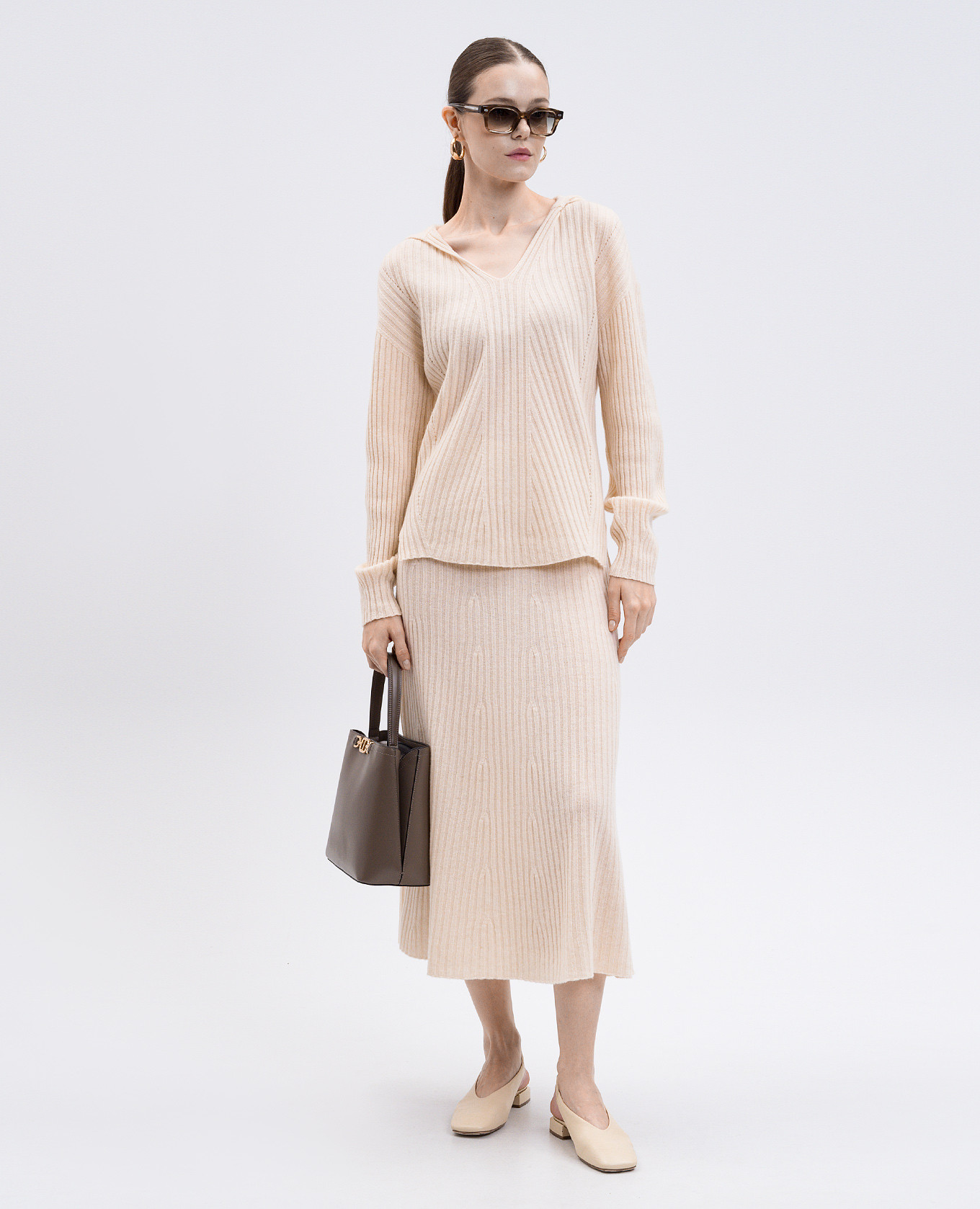 

Beige wool and cashmere pullover with hood Twinset