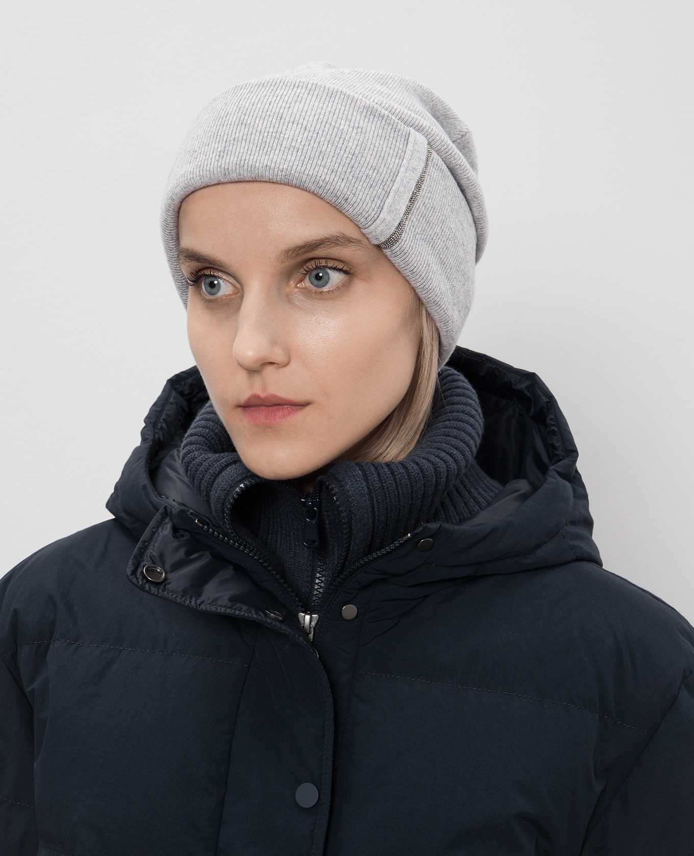 Gray melange cashmere hat with monil chain Brunello Cucinelli 2