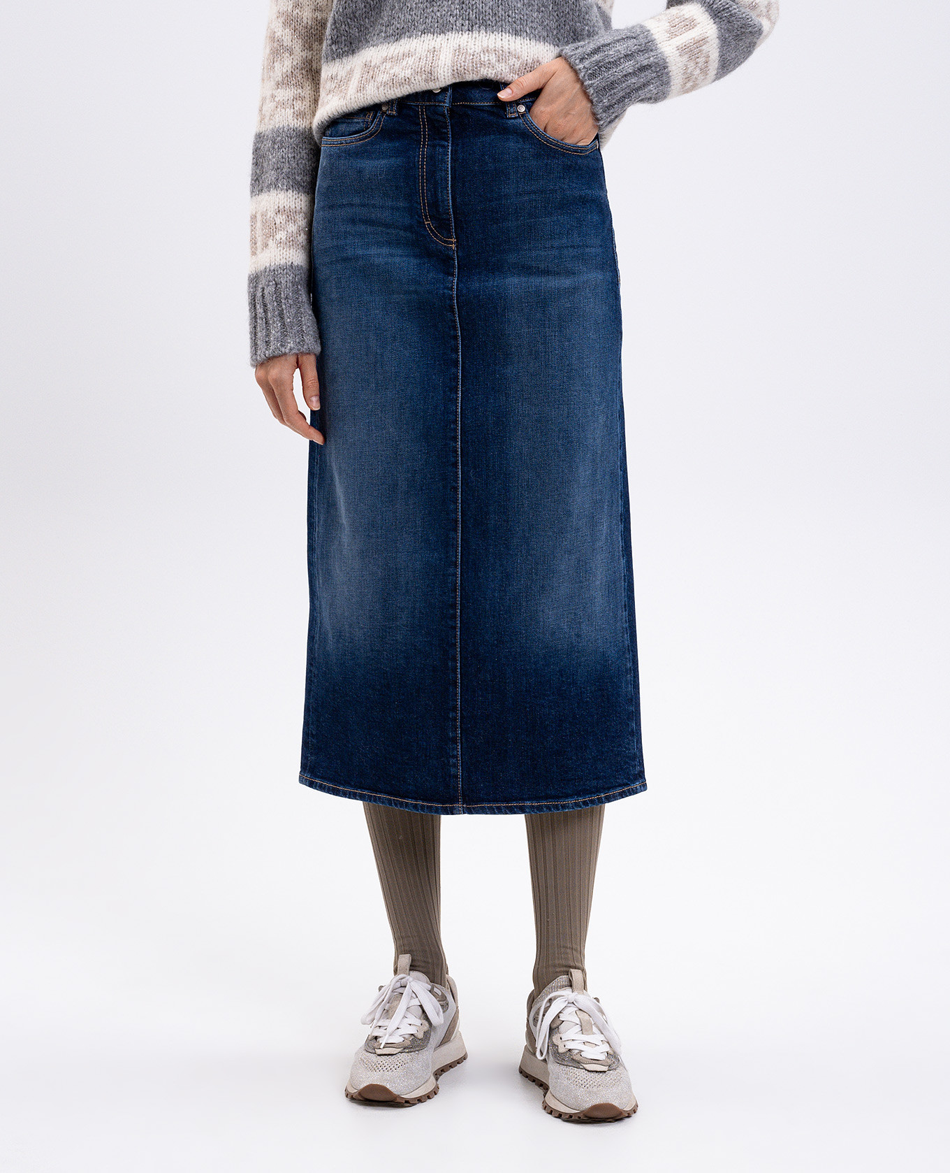 

Blue denim skirt with a frayed effect Peserico
