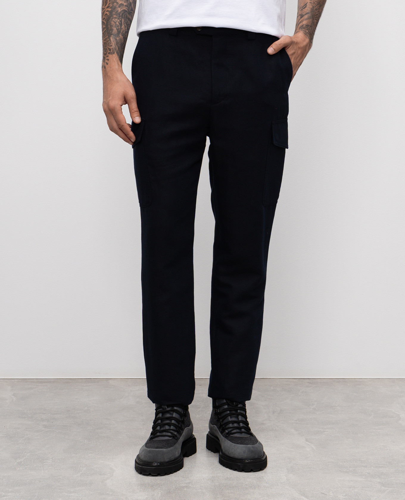 

Blue cargo with linen Brunello Cucinelli