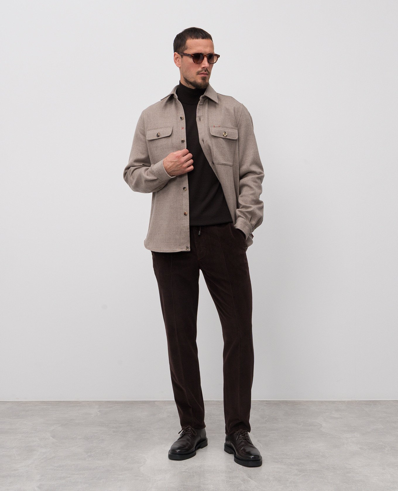 

Brown corduroy pants ISAIA