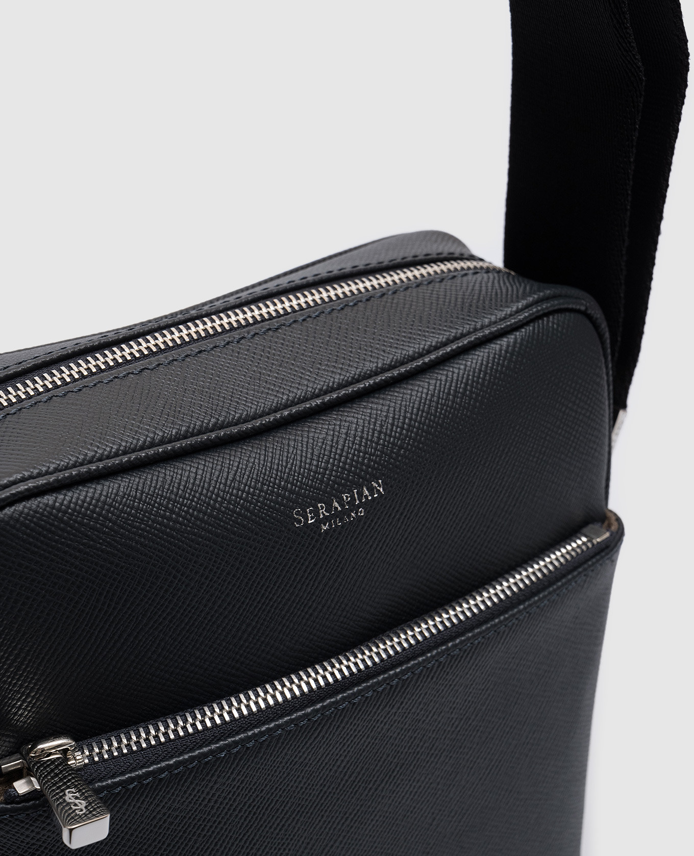 Flat North South blue leather bag Serapian 4