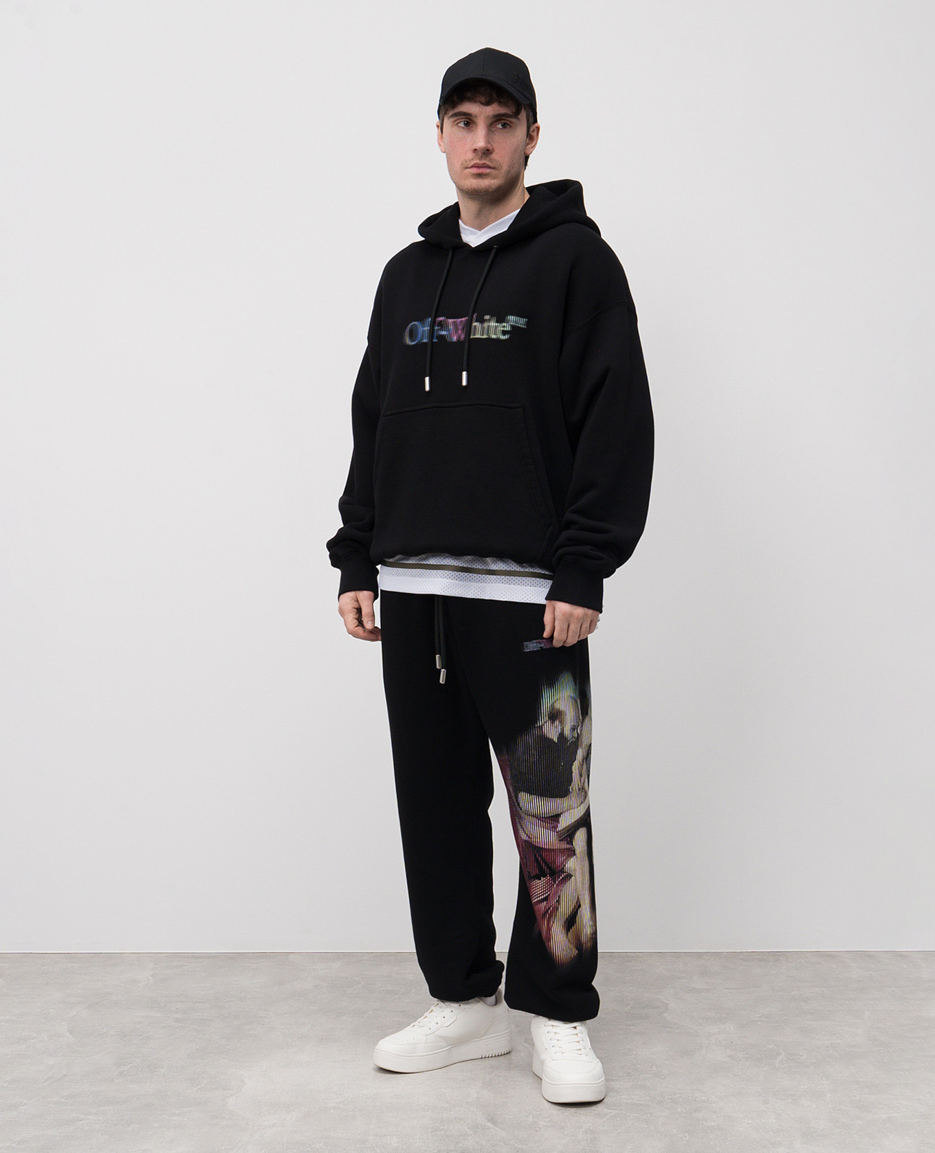 

Black hoodie with S. Matthew print Off-White