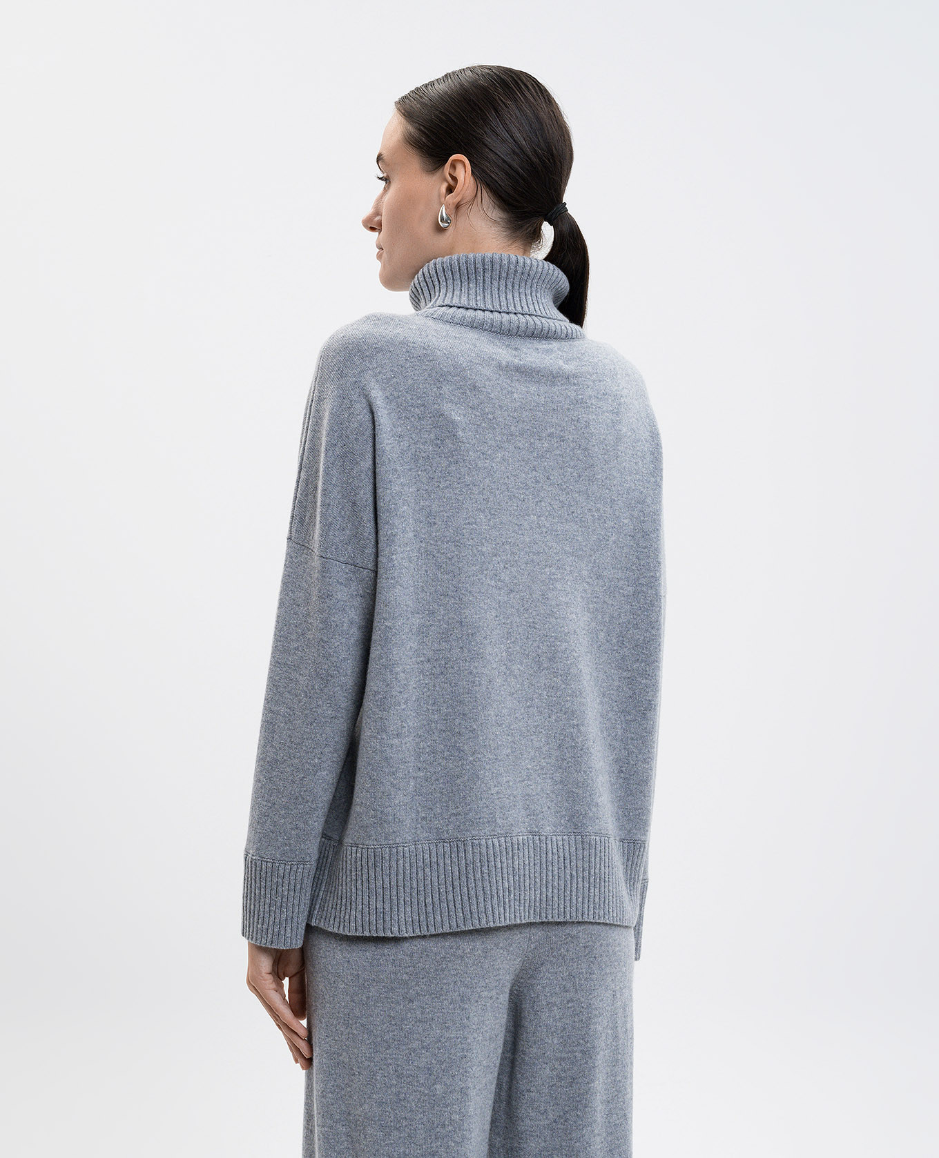 

Grey Malaga cashmere sweater Simonetta Ravizza