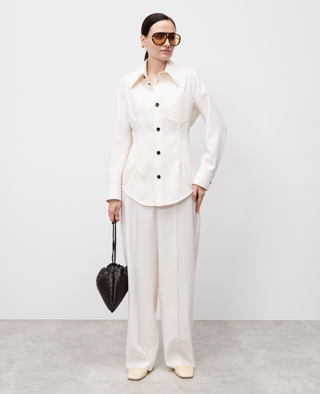 Beige wool pants Bottega Veneta 2