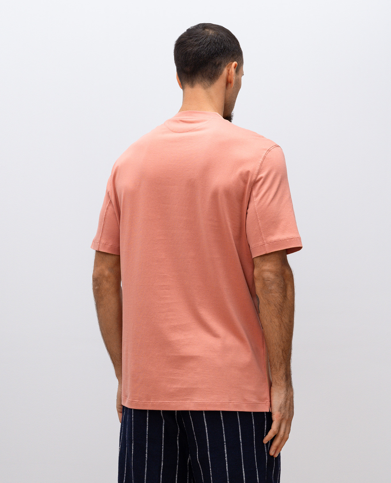 

Pink T-shirt with logo emblem Brunello Cucinelli