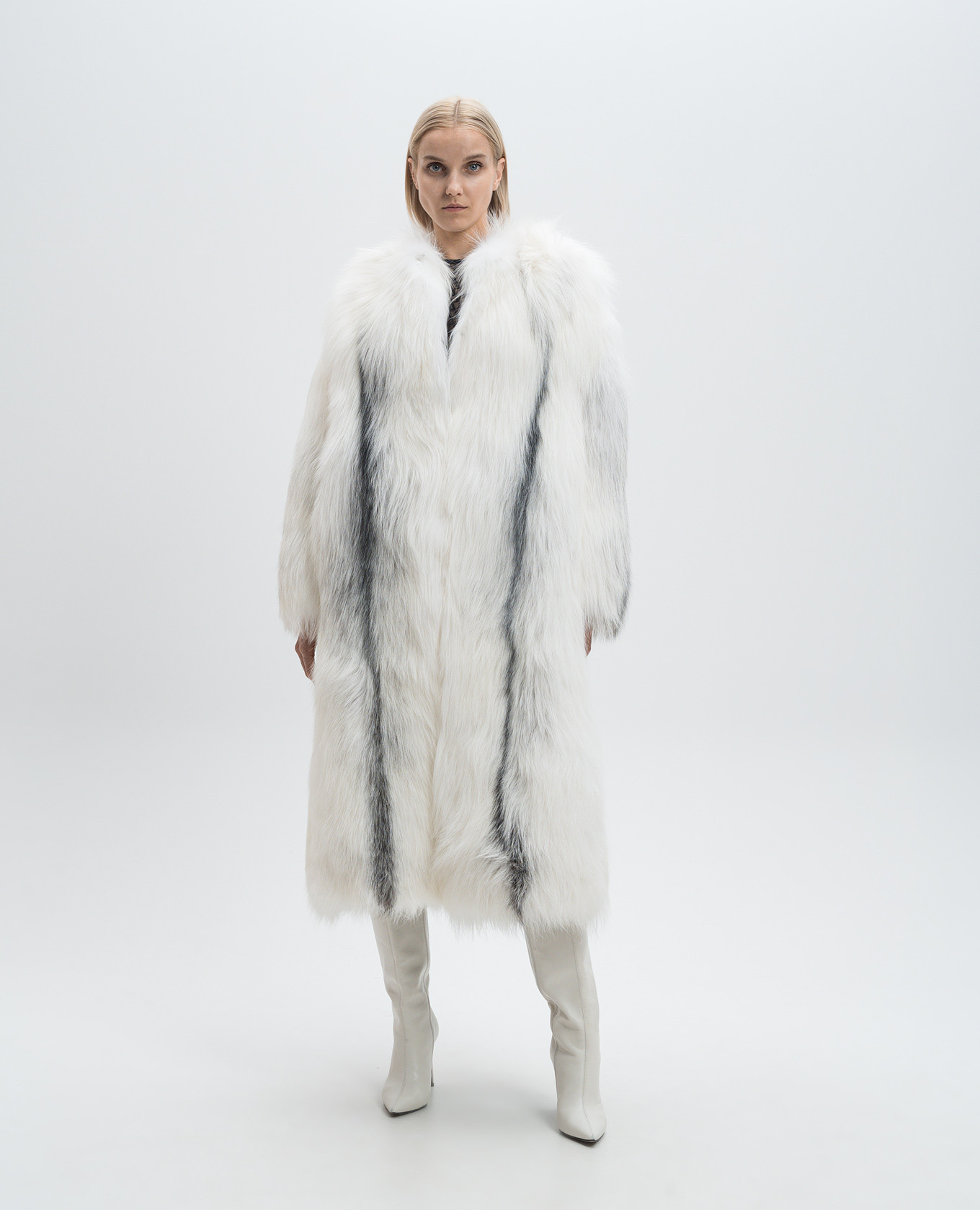 

A white fur coat made of fox fur Yves Salomon