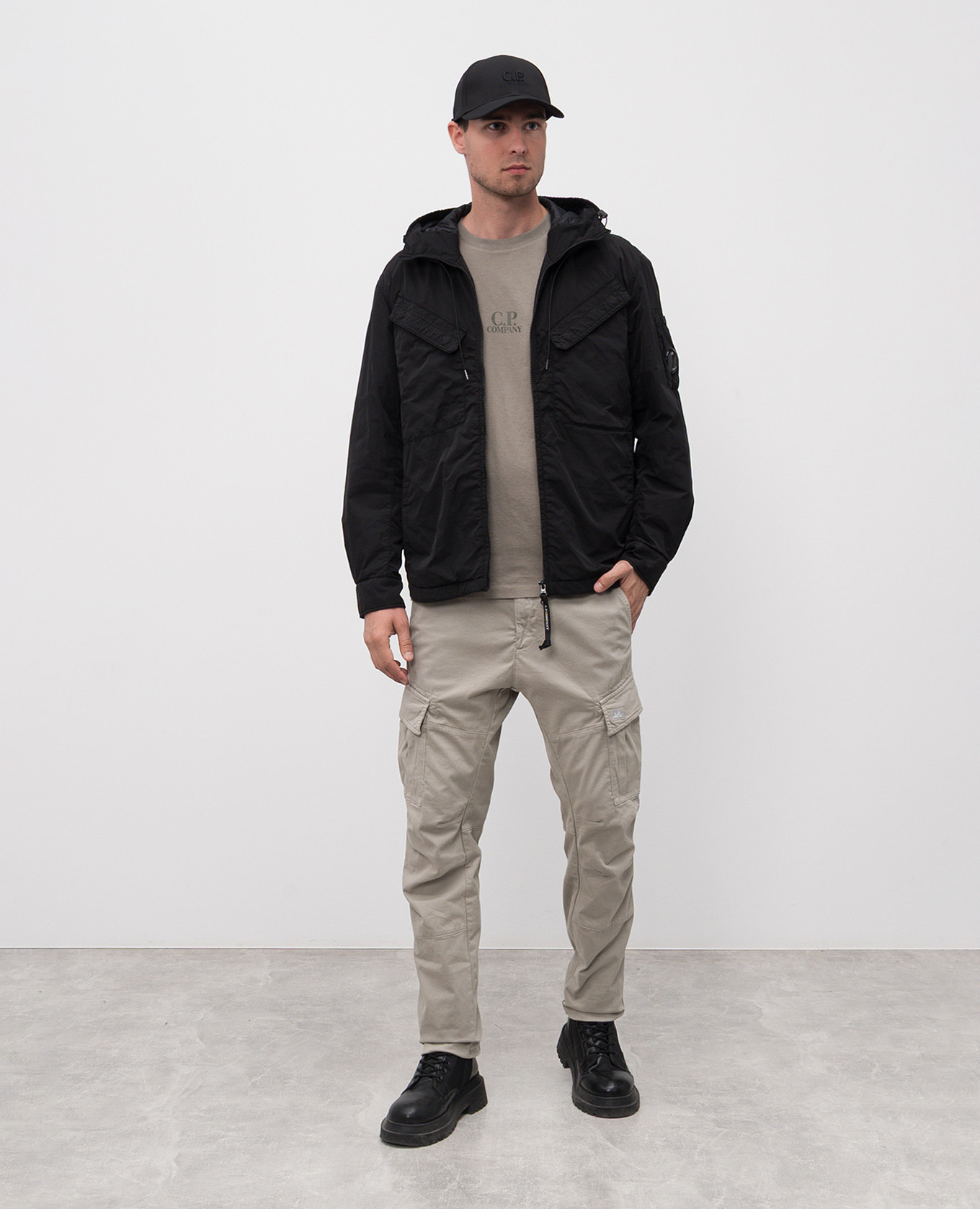 

Black Chrome-R jacket with logo C.P. Company