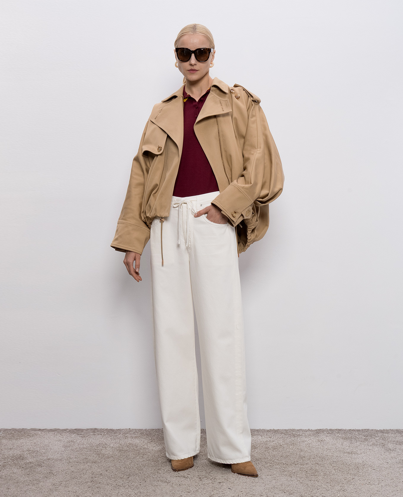

White jeans with logo patch CITIZENS OF HUMANITY