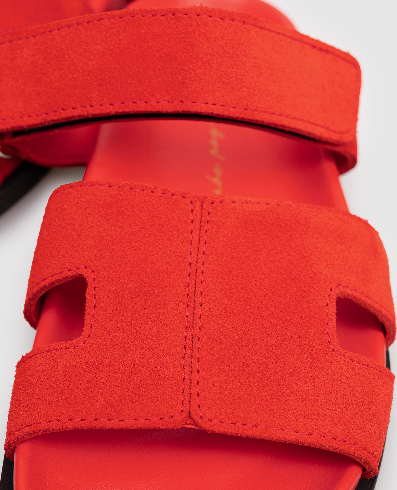 

Red suede flip-flops Babe Pay Pls