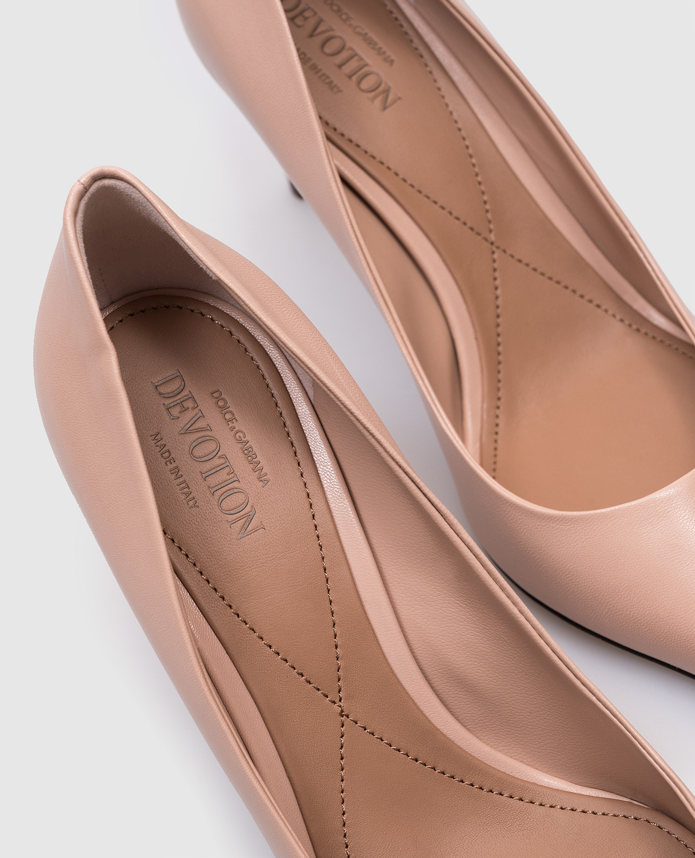 

Beige leather shoes Dolce&Gabbana