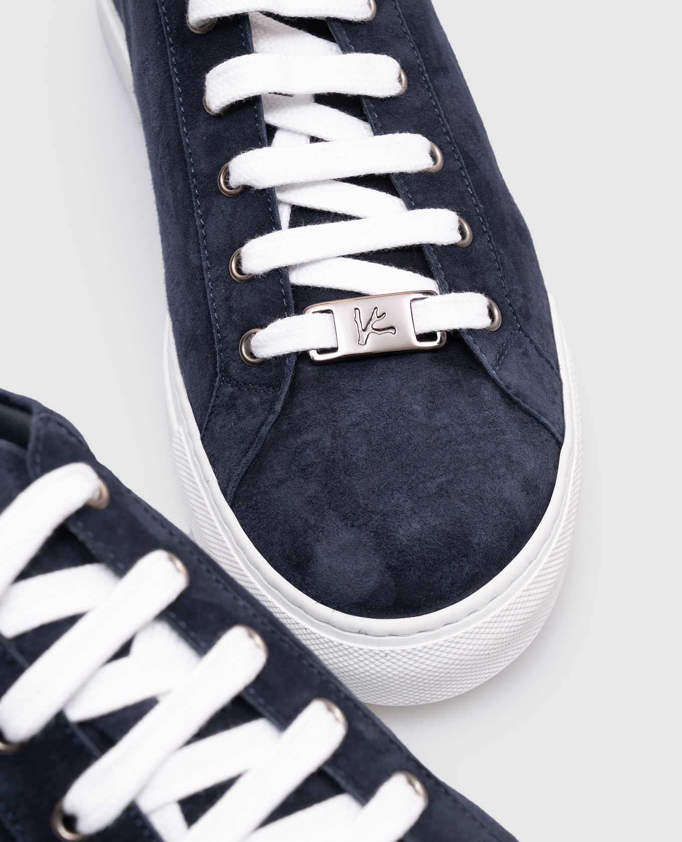 

Blue suede sneakers with emblem ISAIA