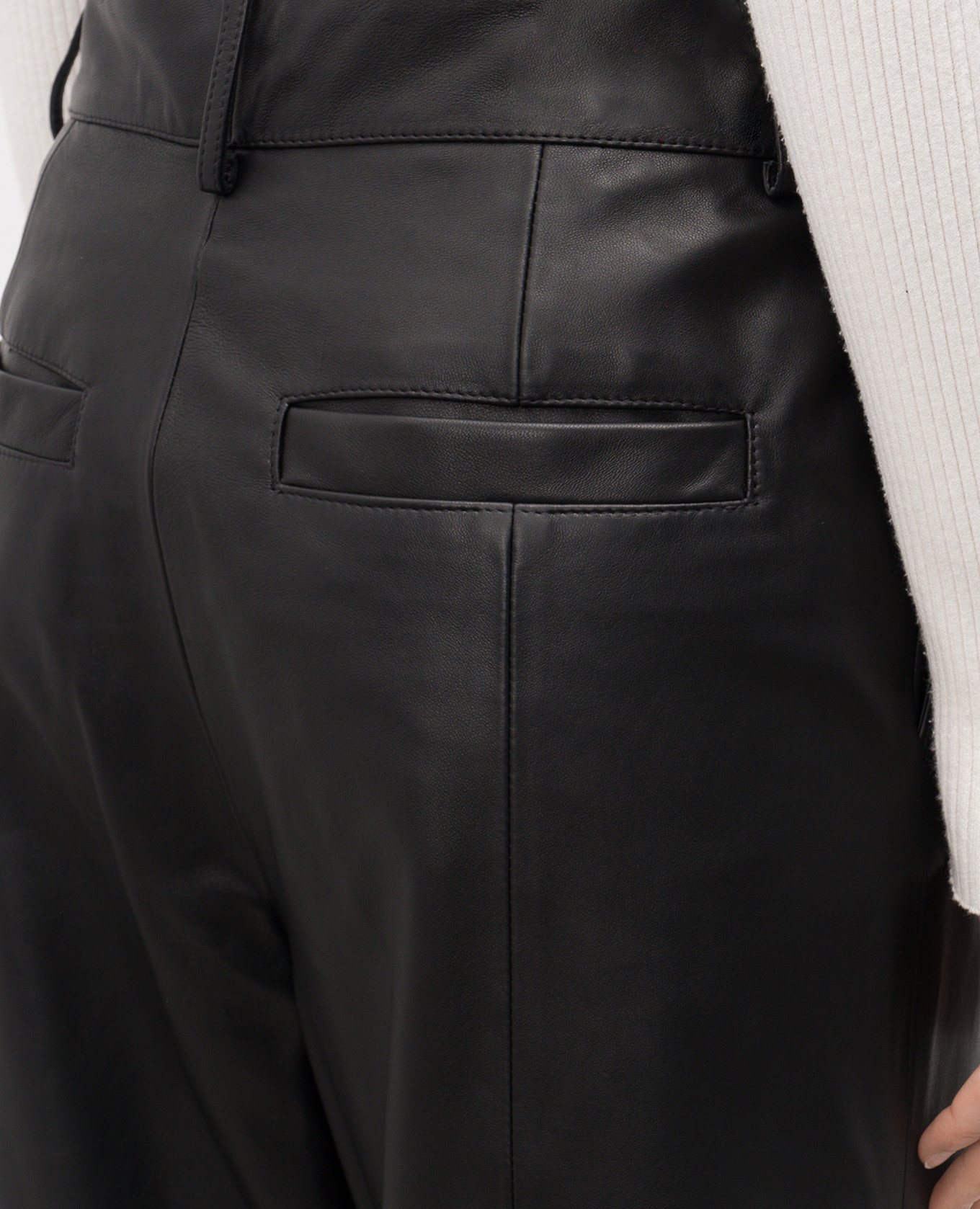 

Black leather pants Candela Simonetta Ravizza