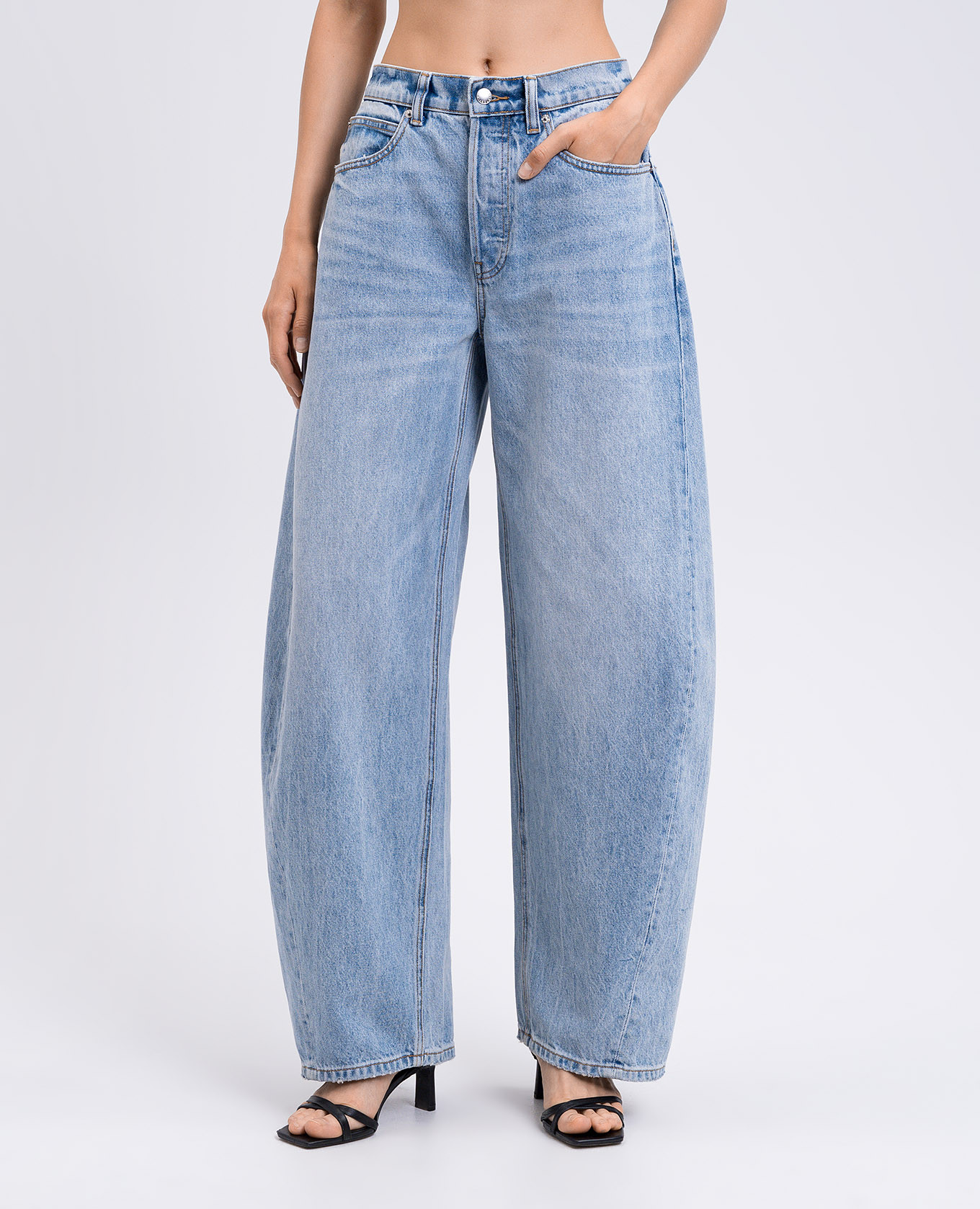 

Blue banana jeans with logo patch Alexander Wang, Light blue