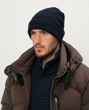 Tom Ford Blue cap made of wool and cashmere with a logo KHR003YMW041S24
