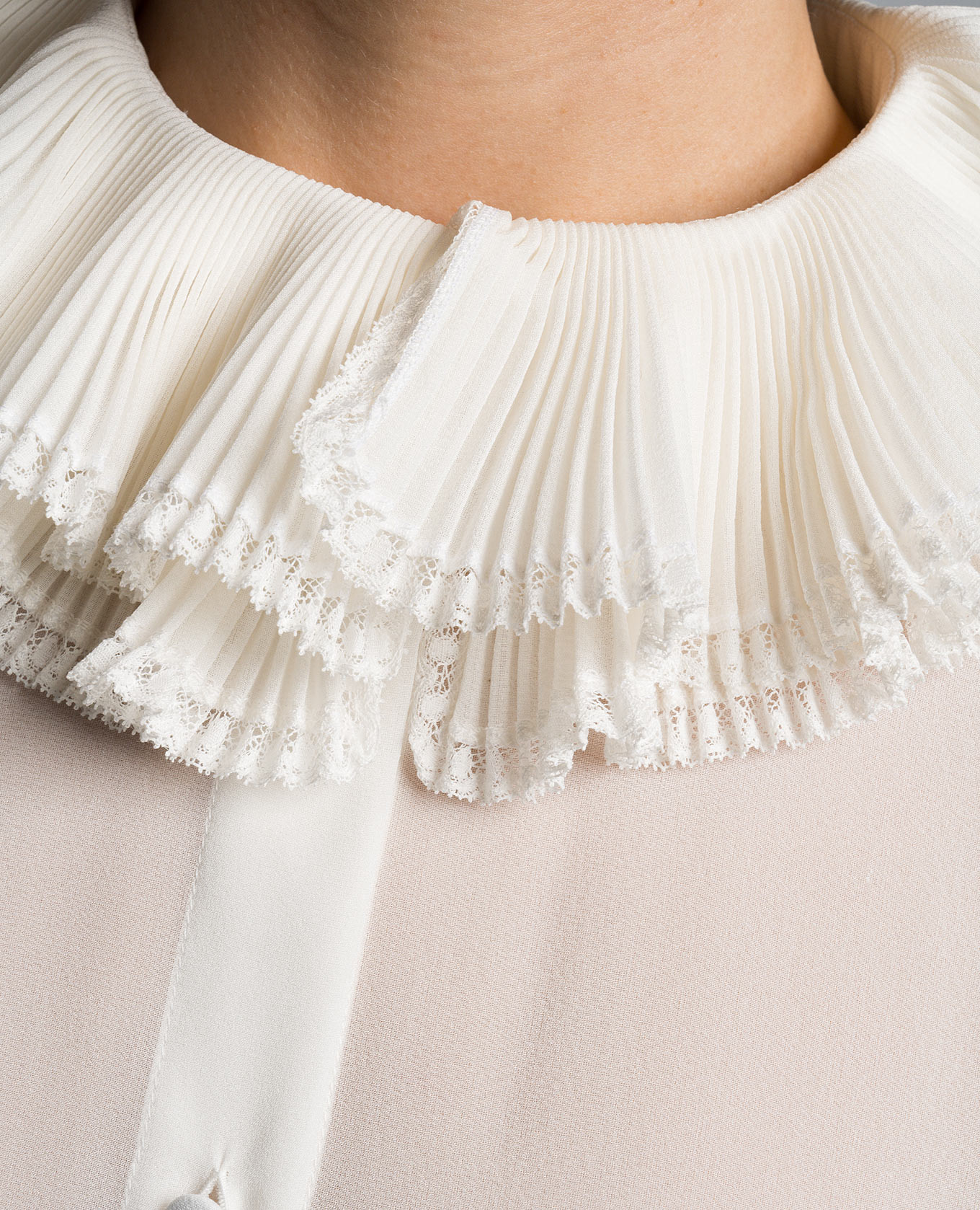 White blouse with silk Dolce&Gabbana 5