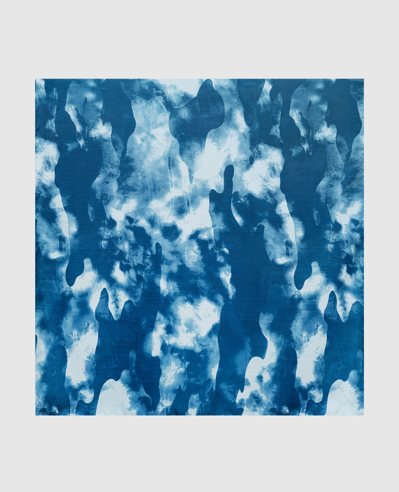 

Blue scarf made of silk in an abstract pattern Jan Jan Van Essche