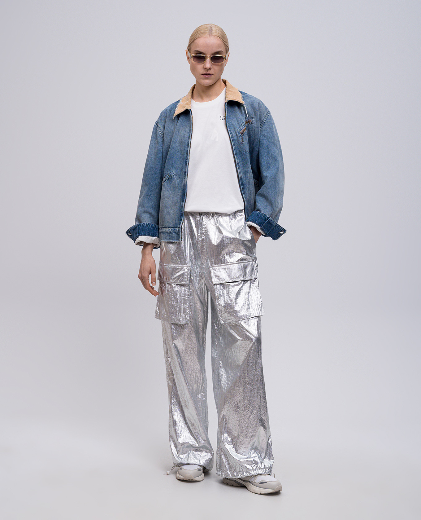 

Blue denim jacket with a worn effect Maison Margiela