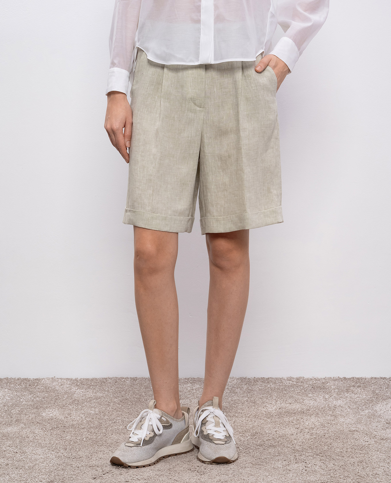 

Green linen shorts with lapels Peserico