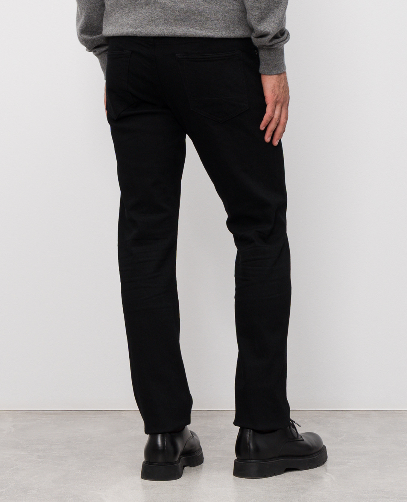 

Black jeans with logo patch Tom Ford