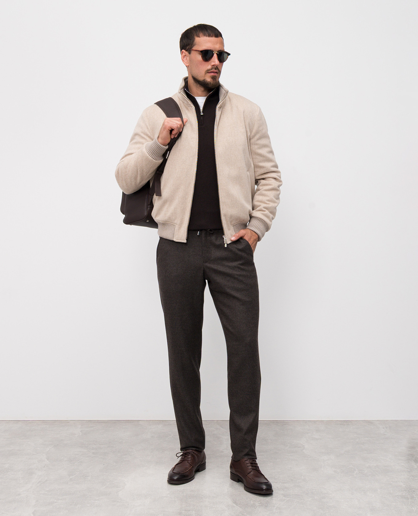 

Brown cashmere sweater Enrico Mandelli