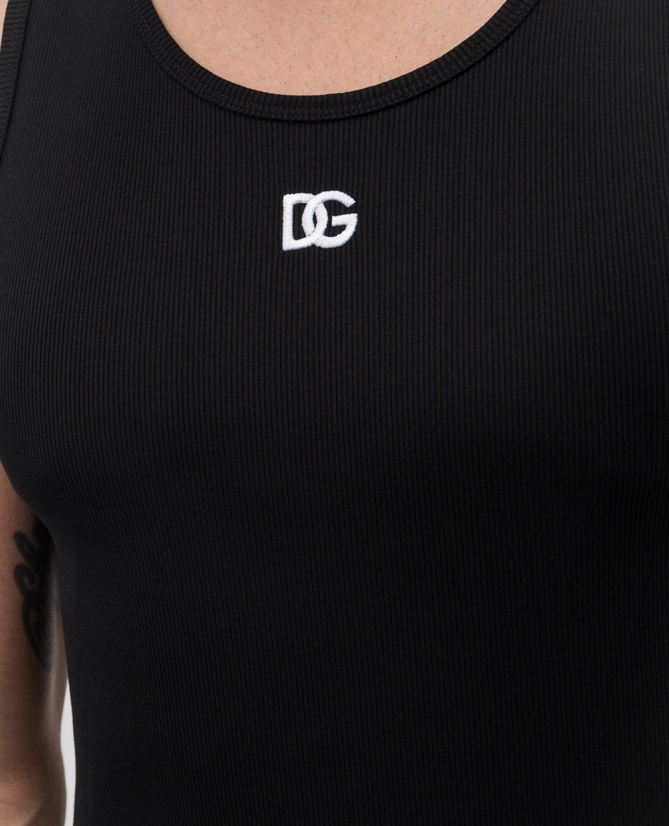 

Black T-shirt with embroidered monogram logo Dolce&Gabbana