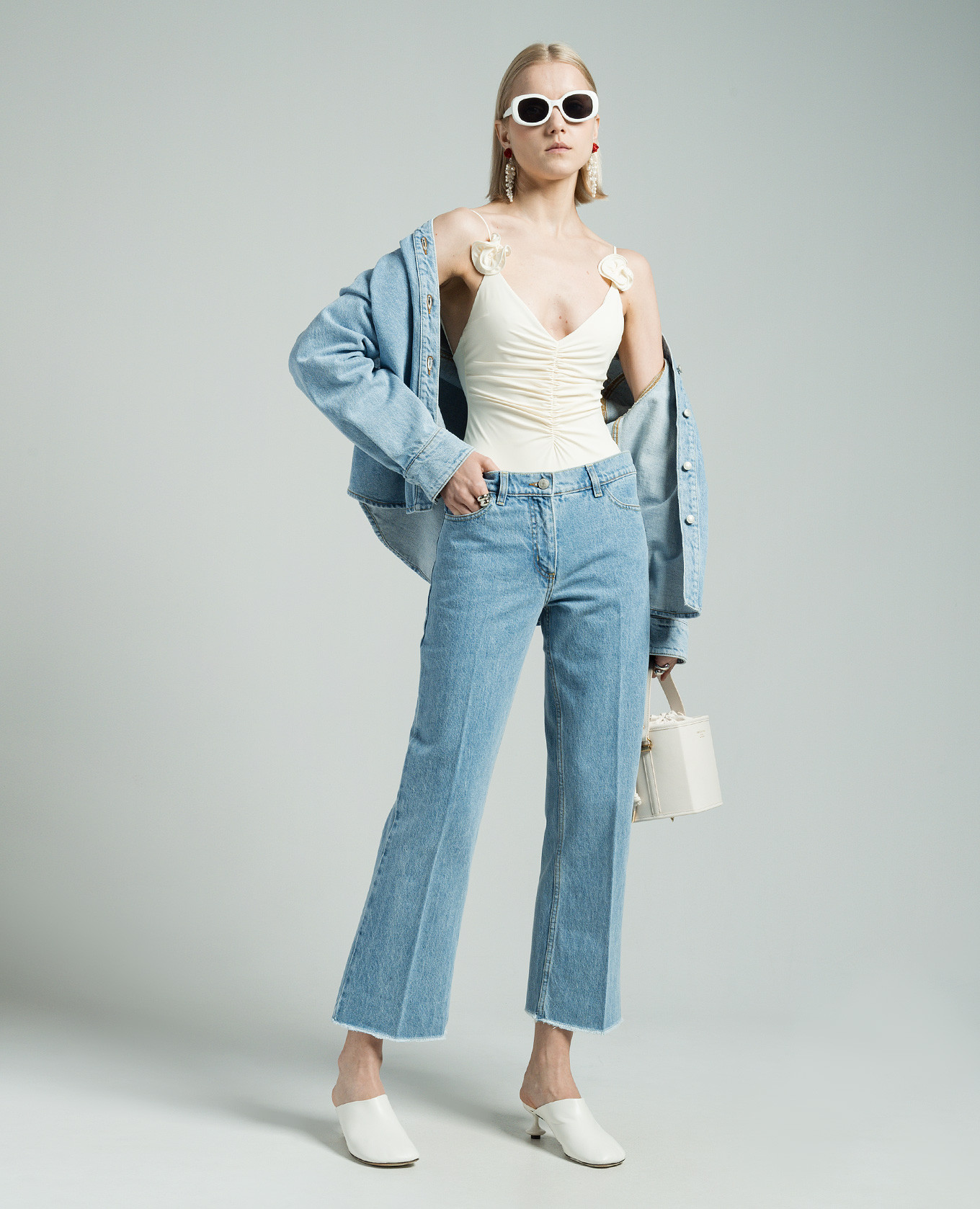 

Blue flared jeans with logo patch Magda Butrym, Light blue