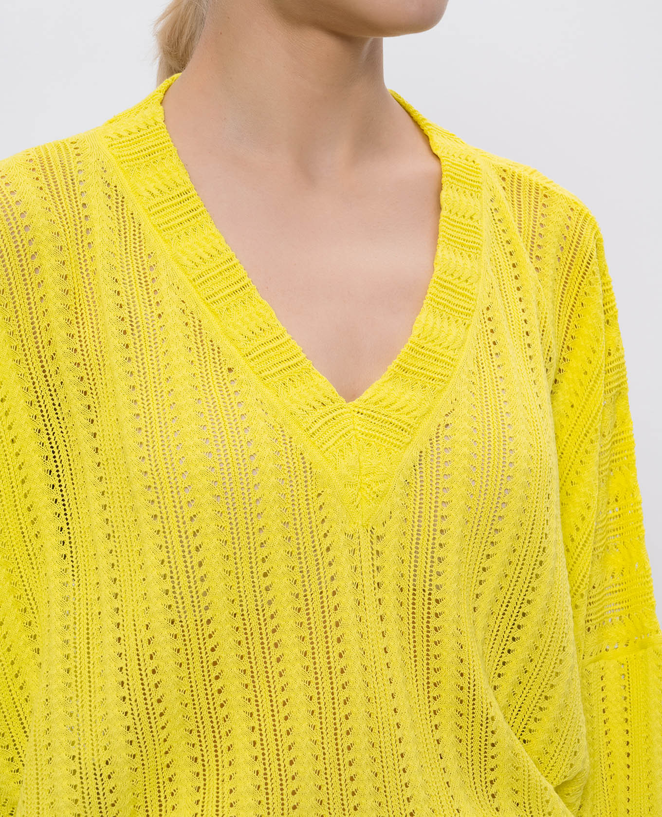 

Yellow pullover with openwork pattern Solotre