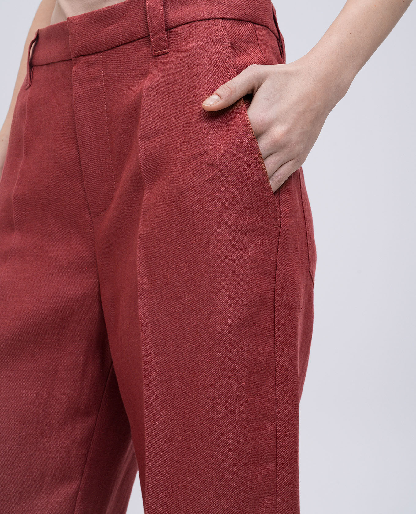 

Pink hemp and linen pants with monil chain Brunello Cucinelli