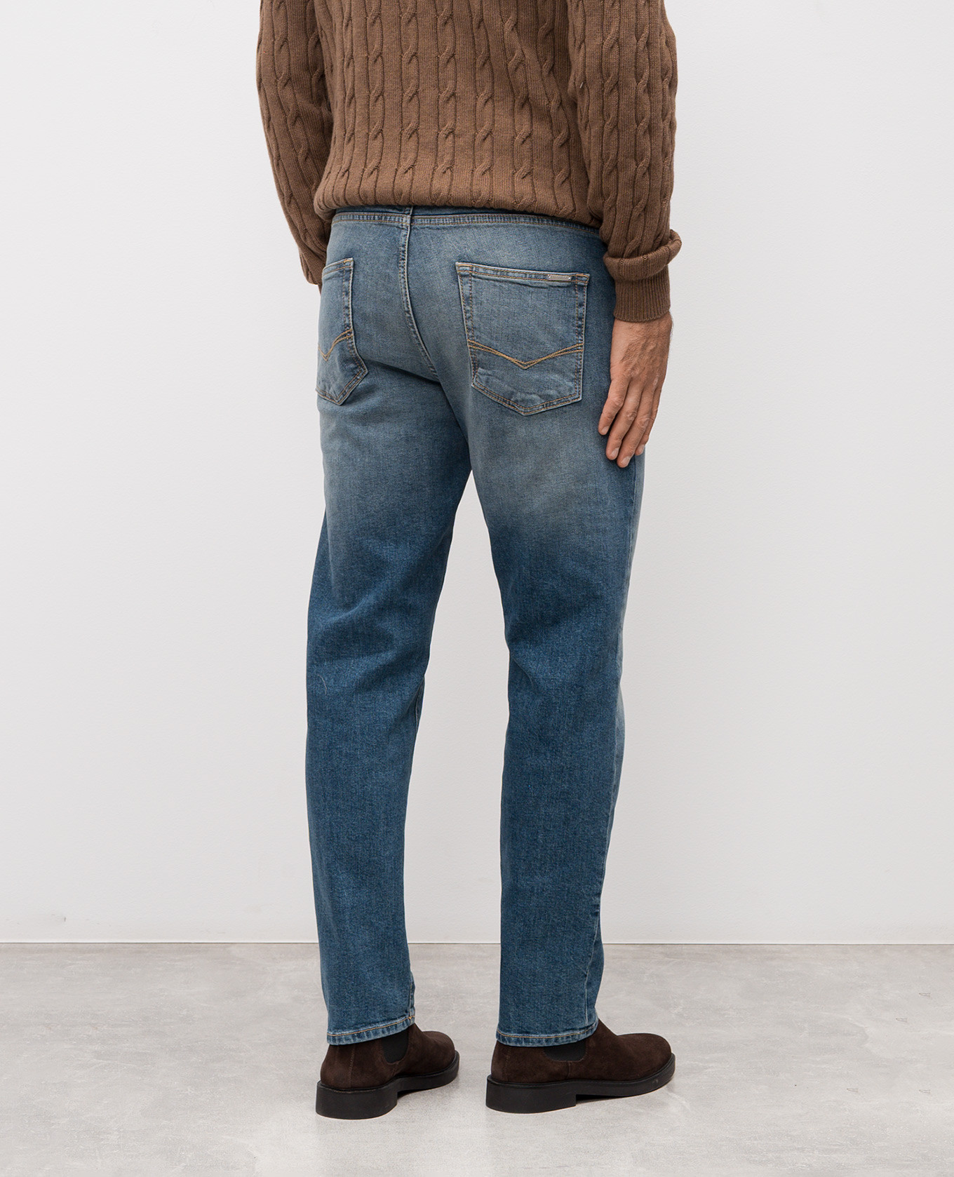 

Blue jeans with a worn effect Peserico