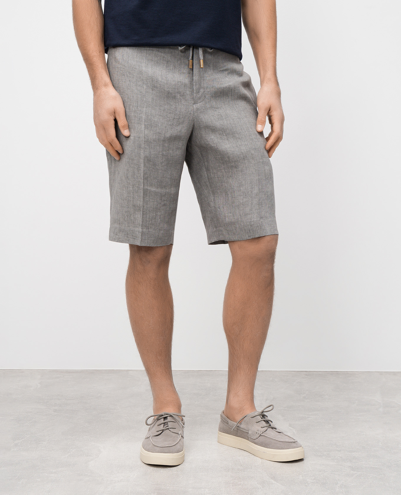 

Gray linen Bermuda shorts CAPOBIANCO, Grey