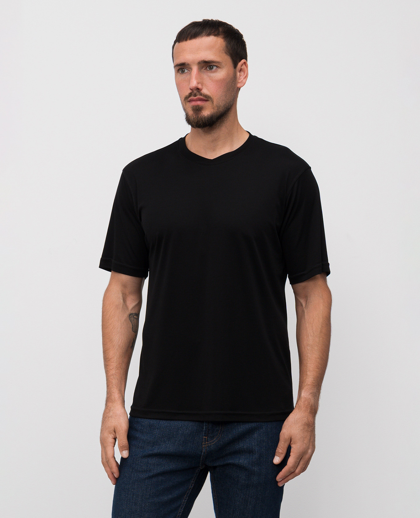 

Black T-shirt with decorative collar Cashmere&Whiskey