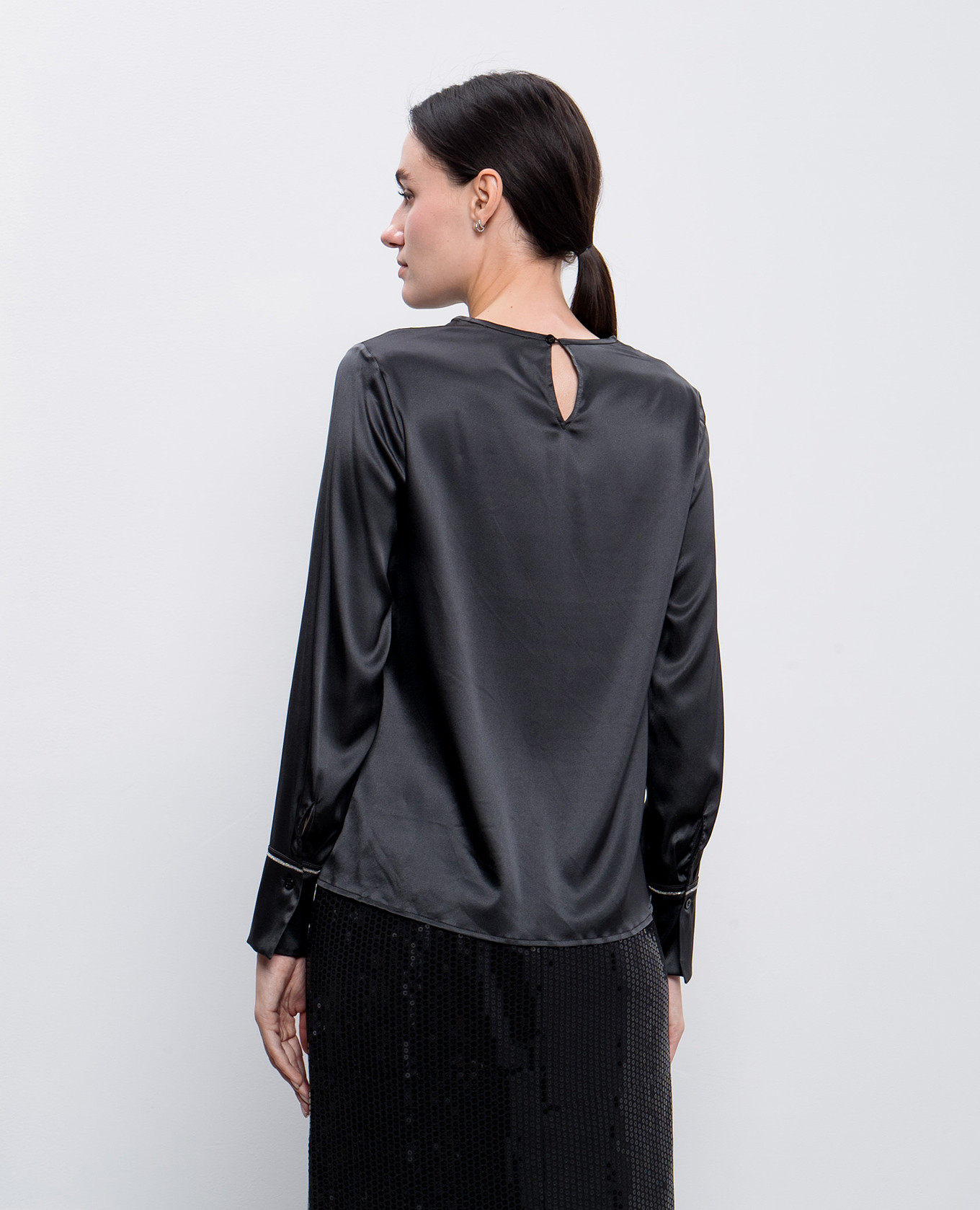 

Gray silk blouse with monil chain Peserico, Grey
