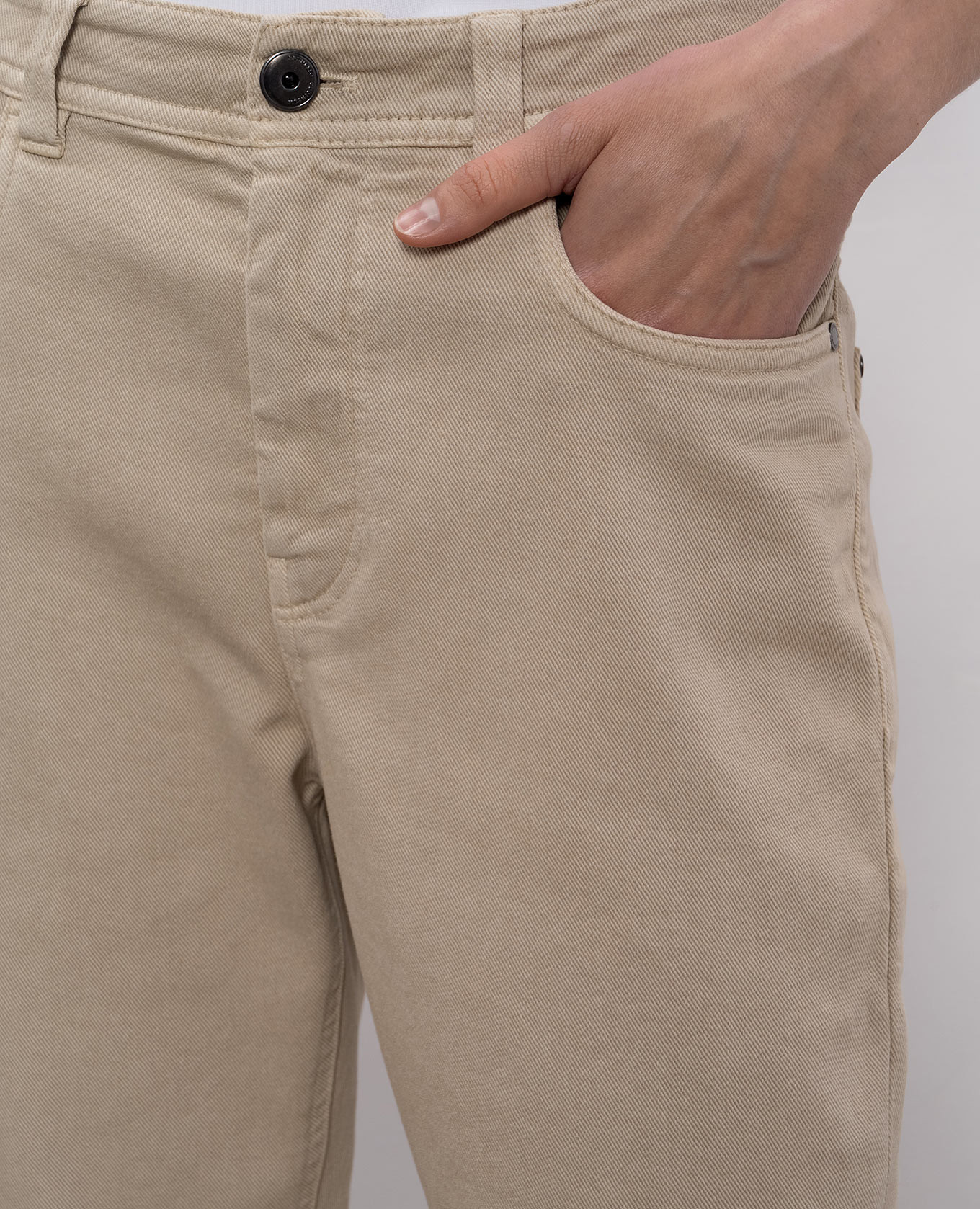 

Beige jeans with logo patch Brunello Cucinelli