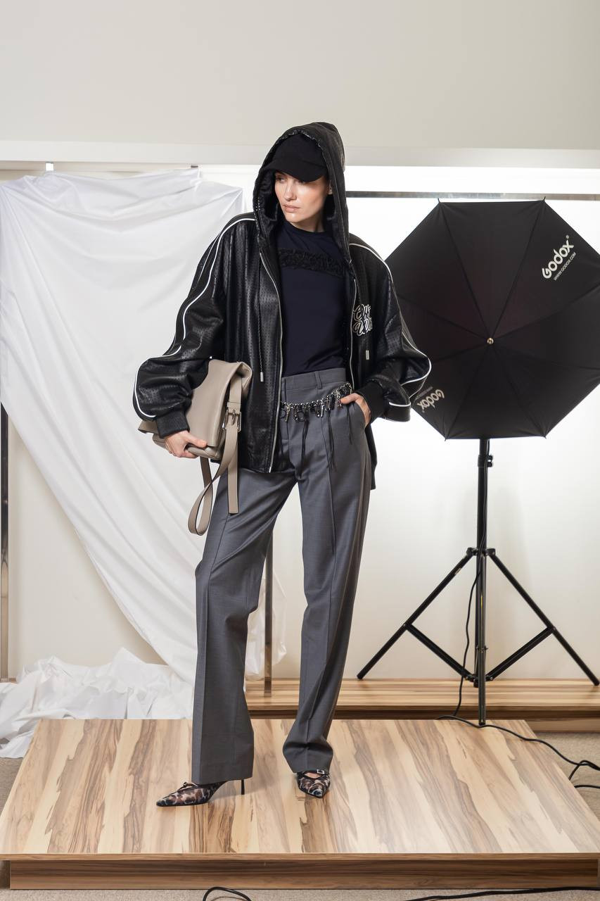 

Gray pants with wool Materiel, Grey