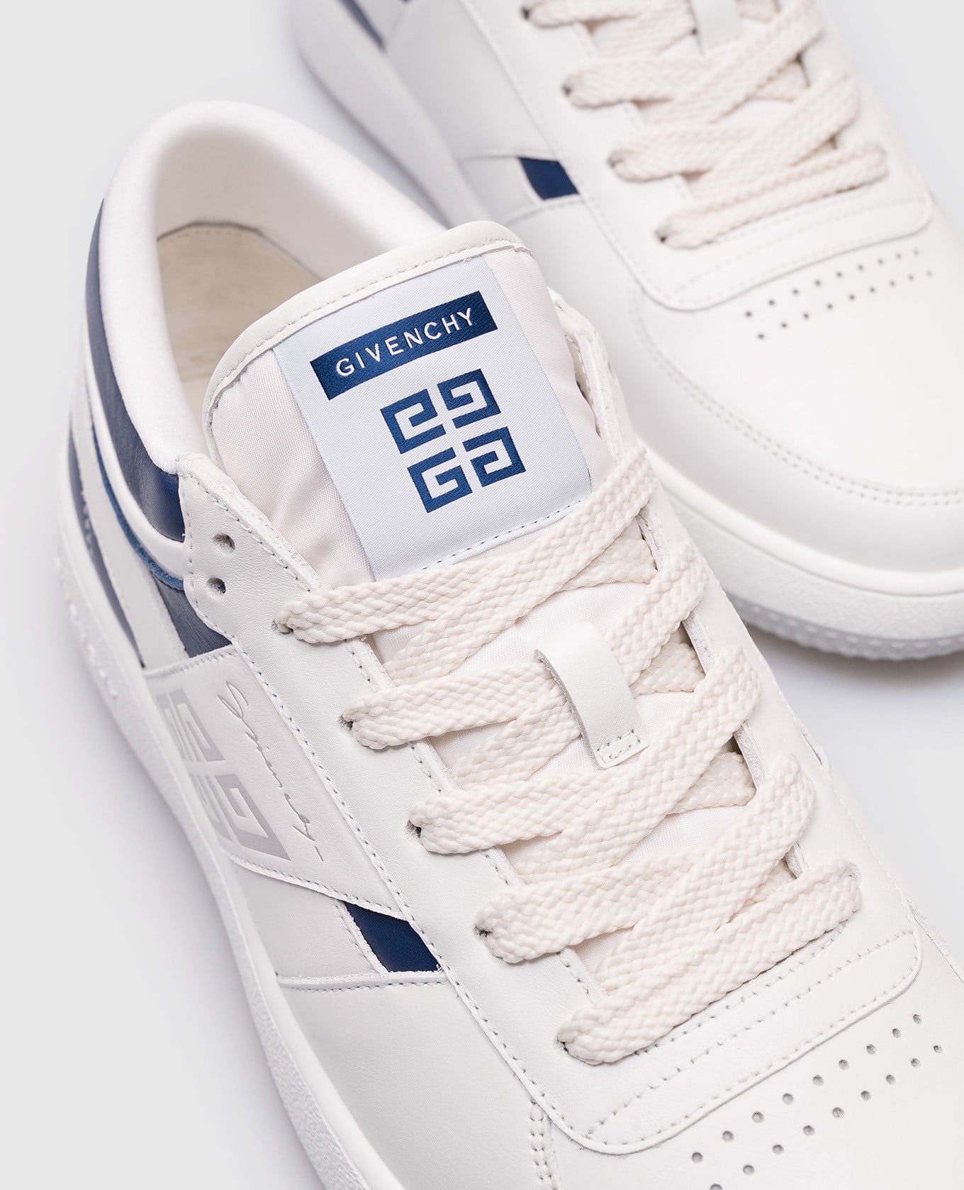 

White leather sneakers with logo Givenchy