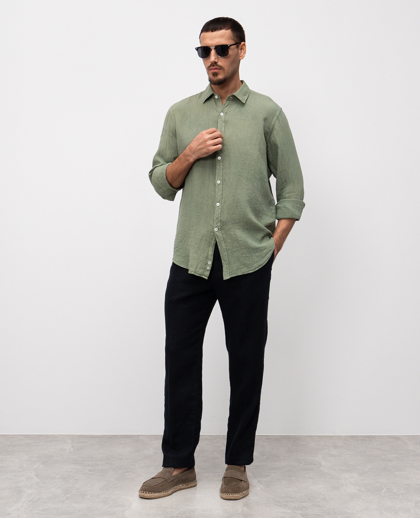 

Blue linen pants Canali