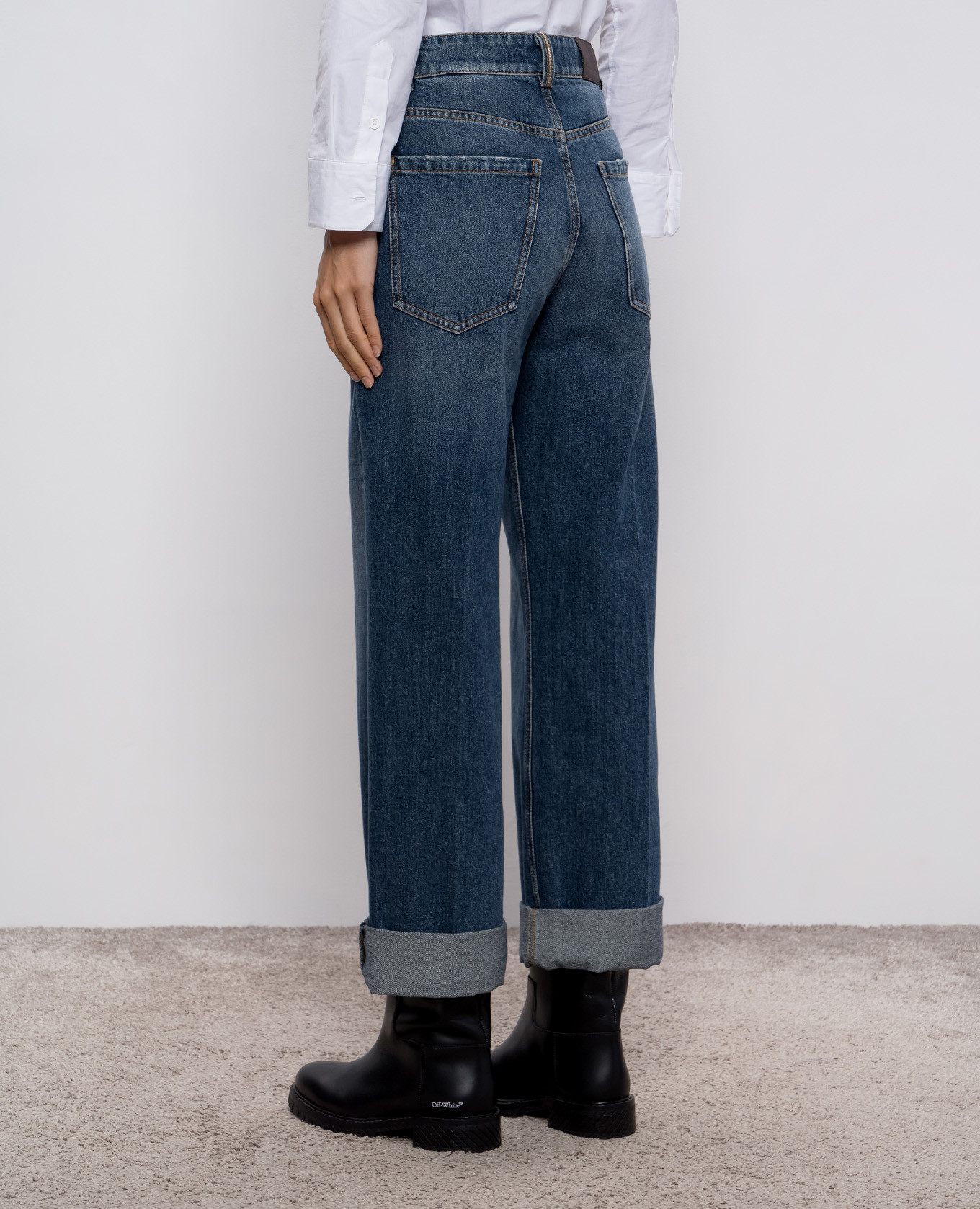 Blue jeans with a worn effect Brunello Cucinelli 4