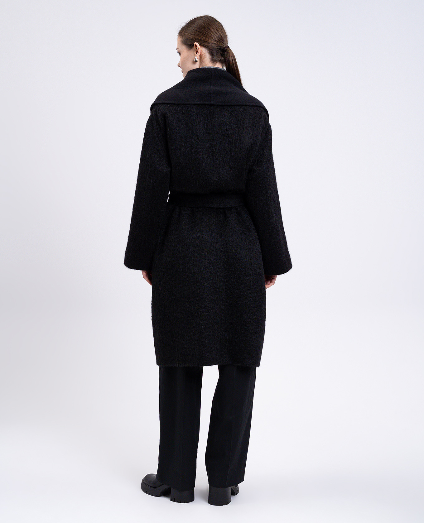 

Aneta black wool coat with a smell The Row